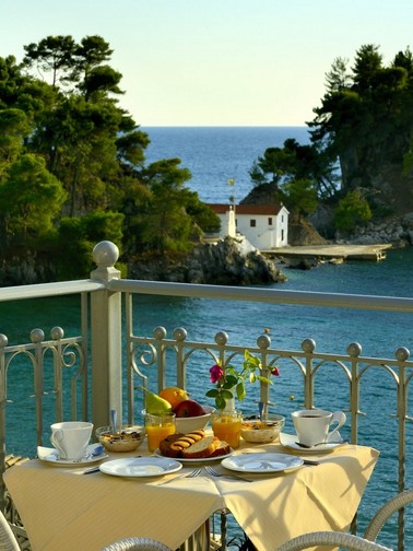 Sea view from outdoor breakfast area