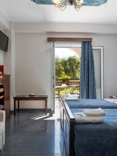 Superior classic studio (2-3 persons)