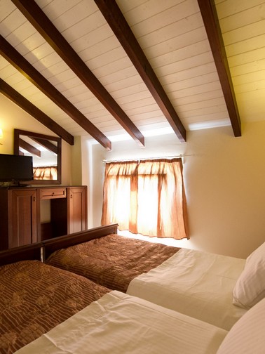 Executive Grand Maisonette (6-7 persons)