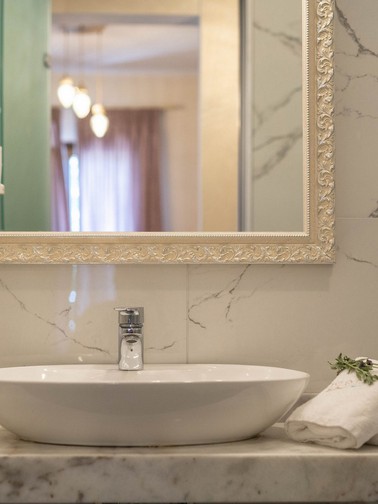 Luxury Suite (4-5 persons)