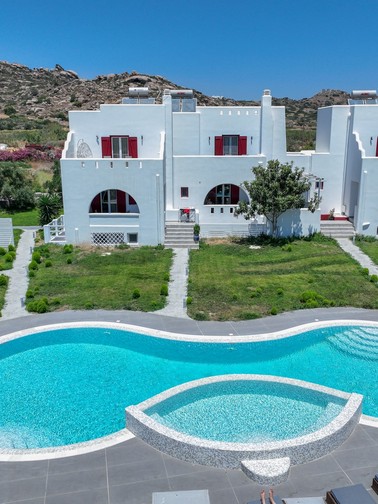 Villa with sea view - Red (10 persons)