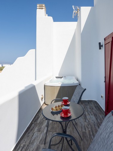 Villa with sea view - Red (10 persons)