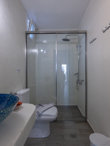 Villa with sea view - Red (10 persons)