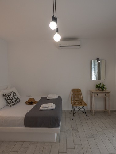 Villa with pool view - Yellow (6 persons)