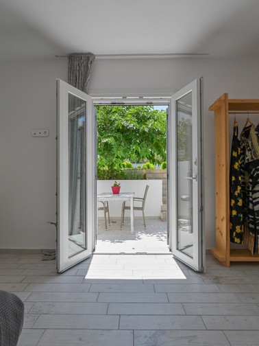 Villa with pool view - Yellow (6 persons)