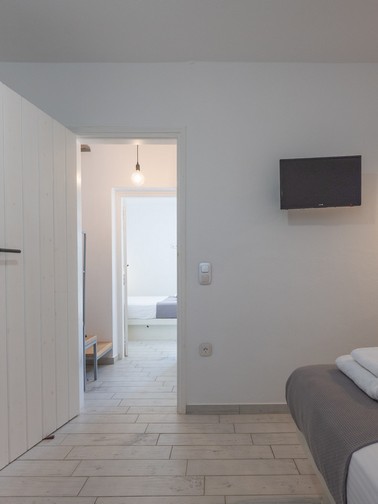 Villa with pool view - Yellow (6 persons)