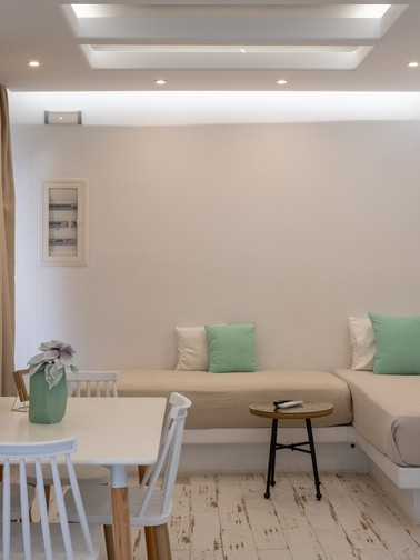 Villa with private pool (9 persons)