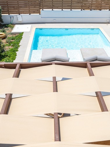 Villa with private pool (9 persons)