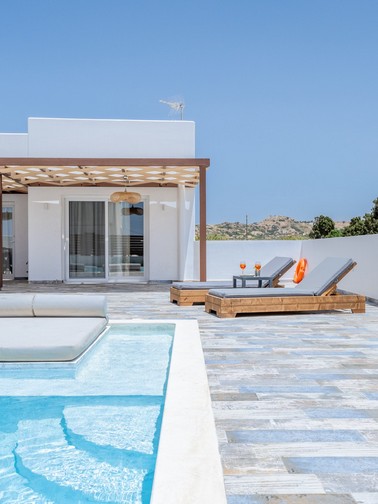 Villa with private pool (8 persons)