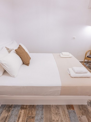 Villa with private pool (8 persons)