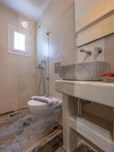 Villa with private pool (8 persons)