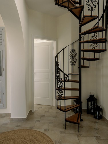 Spiral staircase (ground floor)