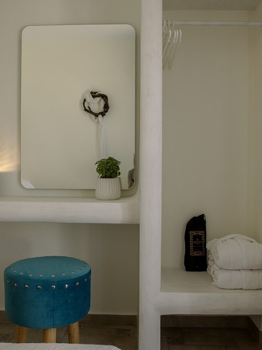 Double Bedroom with Pool view (ground floor)