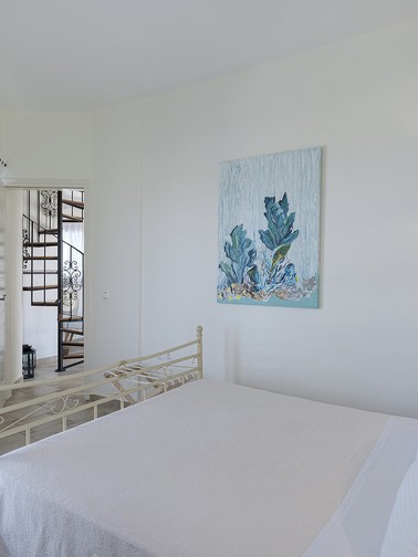 Ground-floor bedroom with double bed