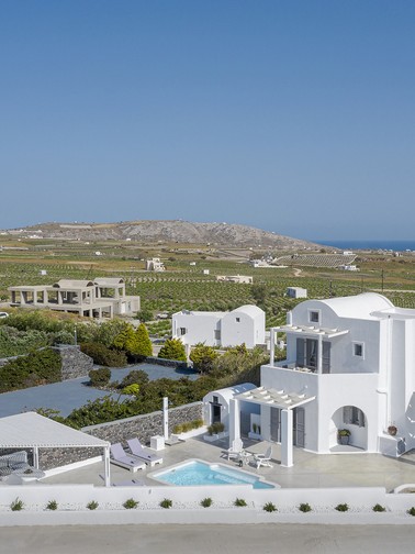Aerial view of property and surrounding area