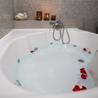 The Blue Domes Cave Villa (7 persons)