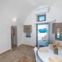 Deluxe Cave Villa (4 persons)