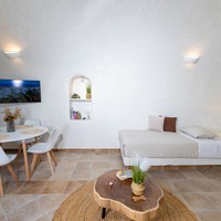 Deluxe Cave Villa (4 persons)