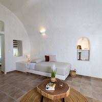 Deluxe Cave Villa (4 persons)