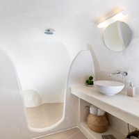 Deluxe Cave Villa (4 persons)