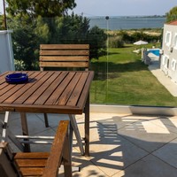 Aris Villa (6 persons)