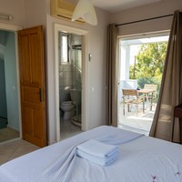 Aris Villa (6 persons)