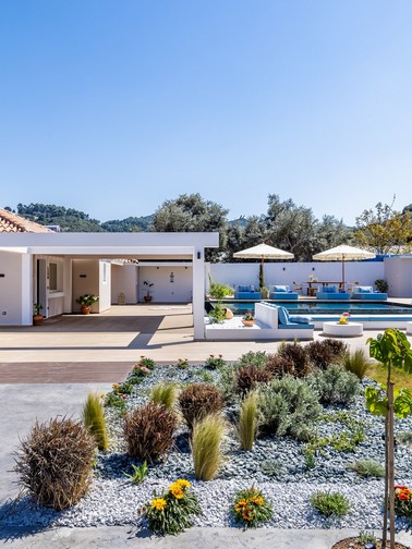 Garden and side view