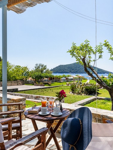 Beach-front Studio (2 persons)