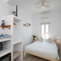 Queen Deluxe (2 persons)